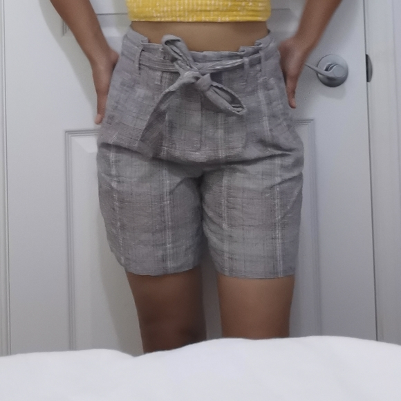 RW & Co belted high waisted shorts - Picture 7 of 8